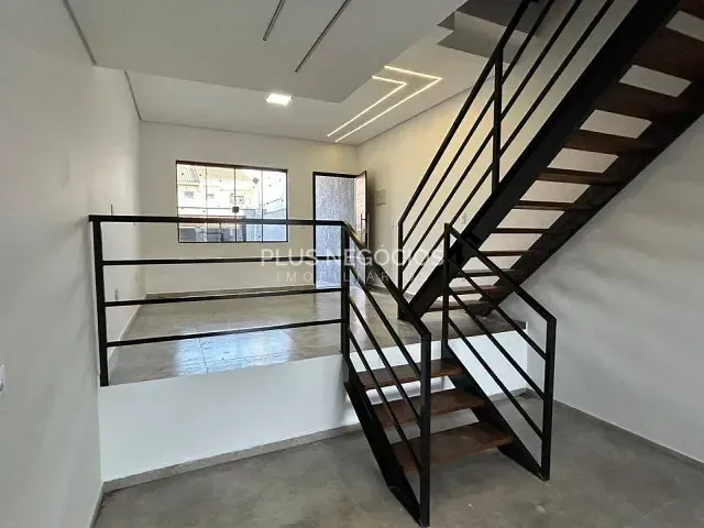 Casa 2 quartos e 3 banheiros, à venda, no bairro Wanel Ville em Sorocaba