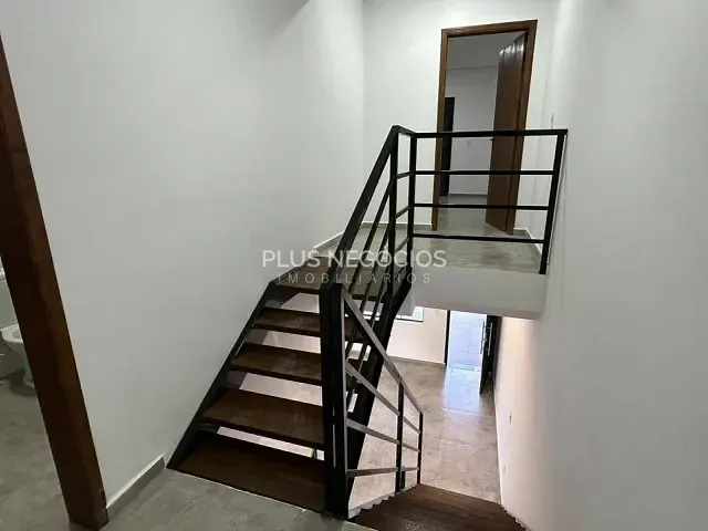 Casa 2 quartos e 3 banheiros, à venda, no bairro Wanel Ville em Sorocaba