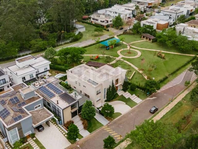 Casa com 720m² 4 quartos e 7 banheiros, à venda, no bairro Tamboré em Santana de Parnaíba