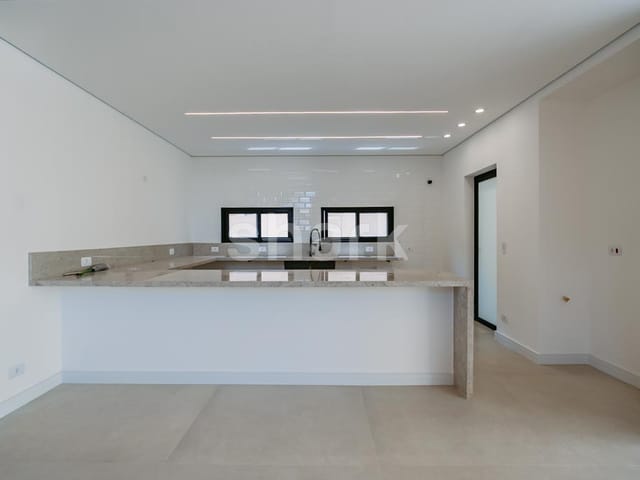 Casa com 360m² 4 quartos e 6 banheiros, à venda, no bairro Alphaville em Santana de Parnaíba
