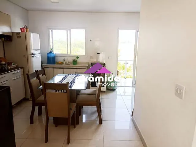 Casa com 180m² 4 quartos e 3 banheiros, à venda, no bairro Residencial Alto dos Ypês em São José dos Campos