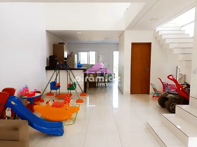 Casa com 180m² 4 quartos e 3 banheiros, à venda, no bairro Residencial Alto dos Ypês em São José dos Campos