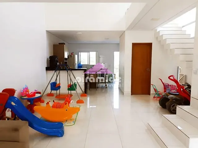 Casa com 180m² 4 quartos e 3 banheiros, à venda, no bairro Residencial Alto dos Ypês em São José dos Campos