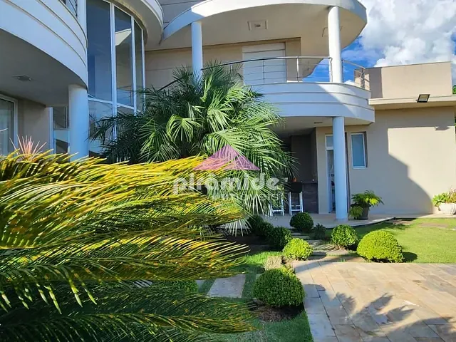 Casa com 700m² 4 quartos e 6 banheiros, à venda, no bairro Urbanova em São José dos Campos