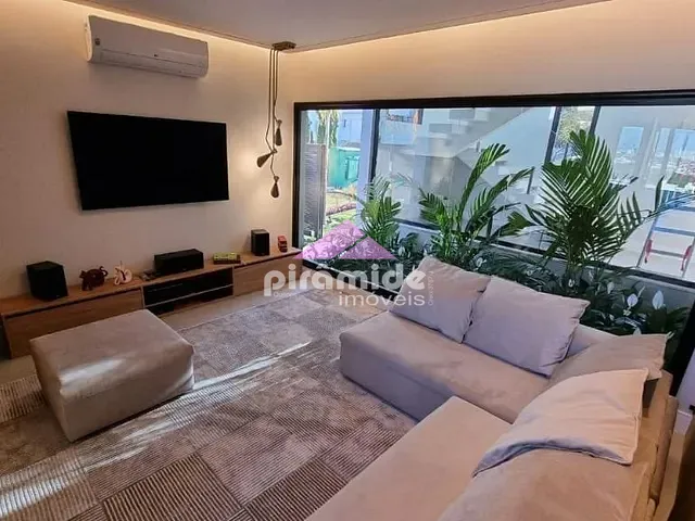 Casa com 720m² 4 quartos e 6 banheiros, à venda, no bairro Urbanova em São José dos Campos
