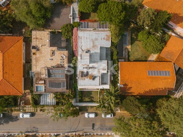 Casa com 613m² 4 quartos e 4 banheiros, à venda, no bairro Alto de Pinheiros em São Paulo