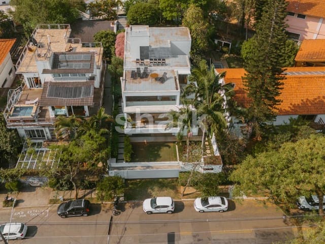 Casa com 613m² 4 quartos e 4 banheiros, à venda, no bairro Alto de Pinheiros em São Paulo