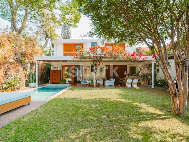 Casa com 613m² 4 quartos e 4 banheiros, à venda, no bairro Alto de Pinheiros em São Paulo