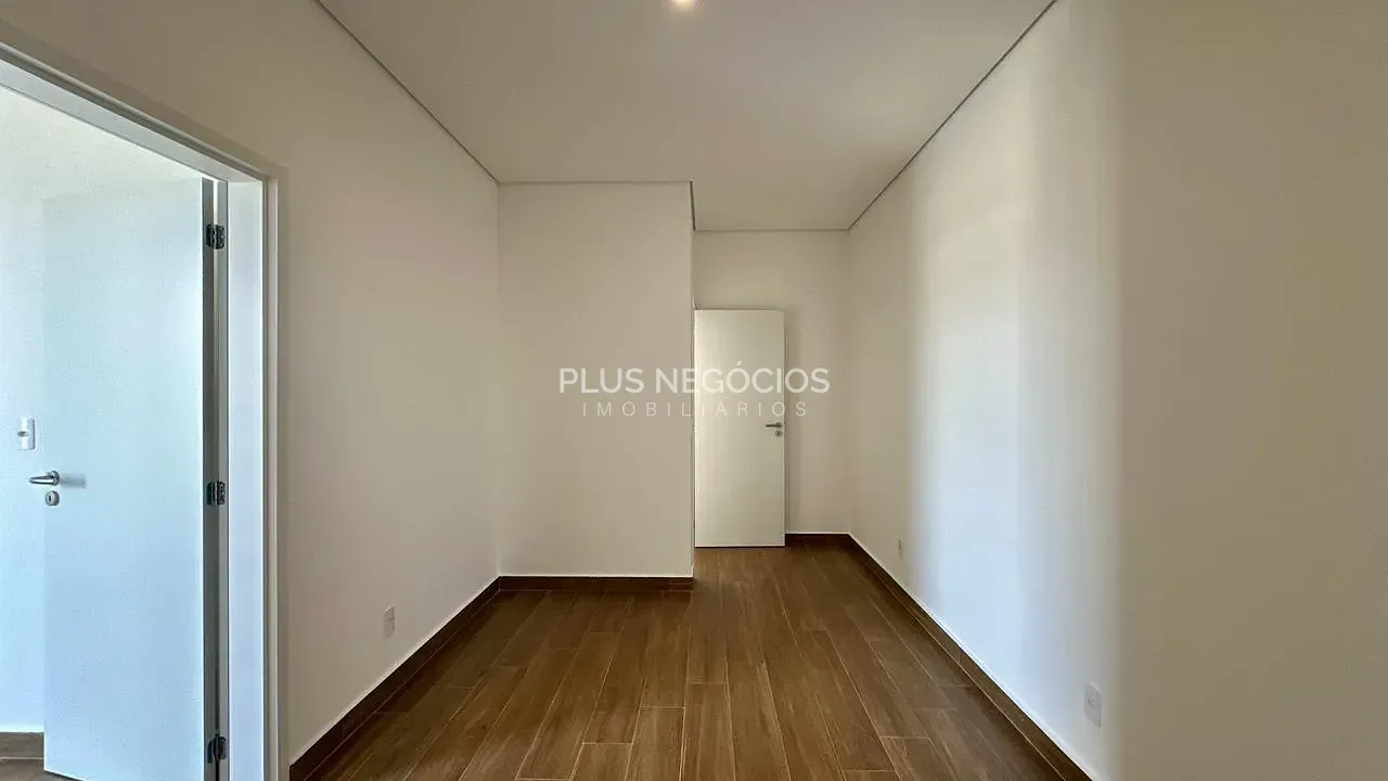 Casa, 3 quartos, 272 m² - Foto 37