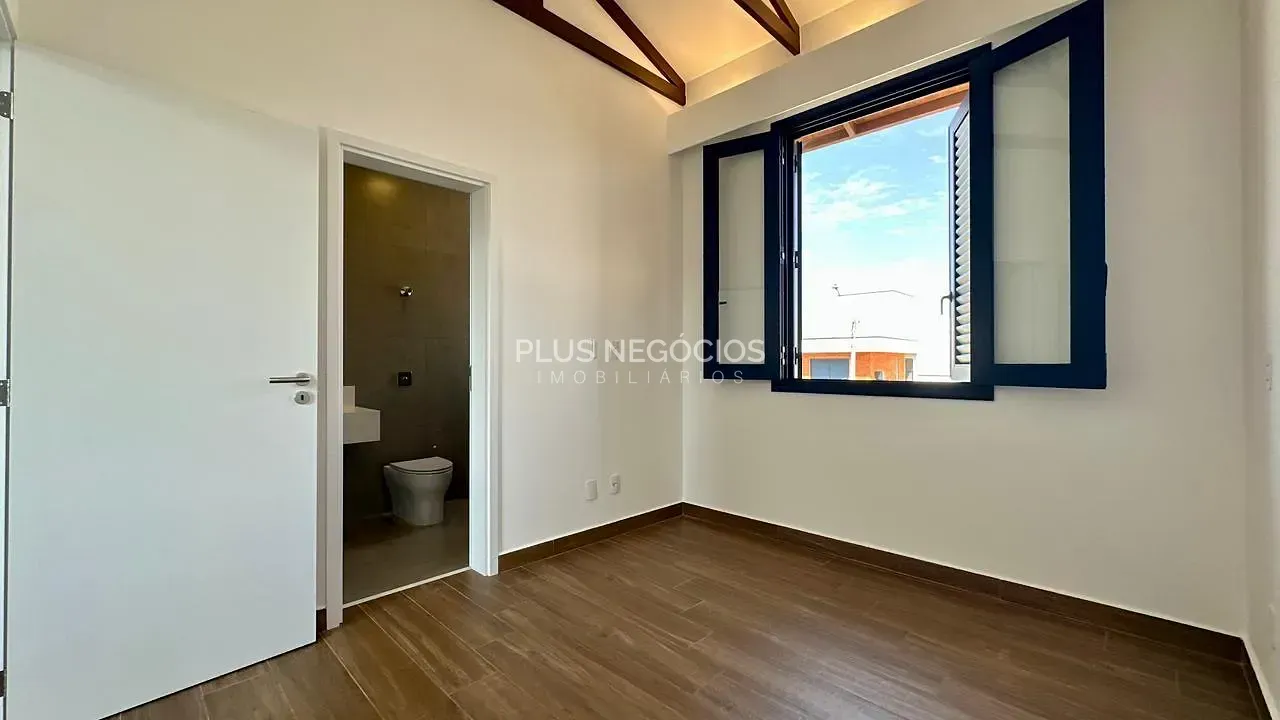 Casa, 3 quartos, 272 m² - Foto 57