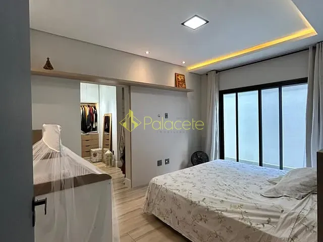 Casa com 480m² 3 quartos e 4 banheiros, à venda, no bairro Mombaça em Pindamonhangaba