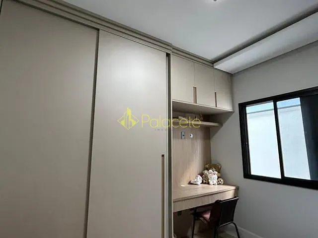 Casa com 480m² 3 quartos e 4 banheiros, à venda, no bairro Mombaça em Pindamonhangaba
