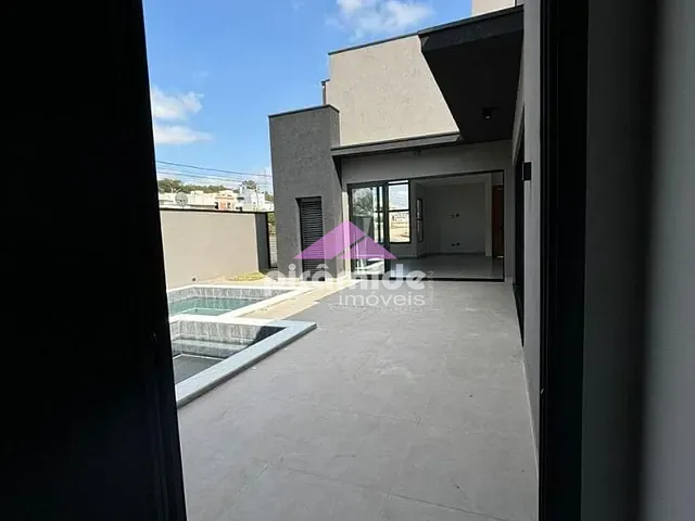 Casa com 326m² 2 quartos e 2 banheiros, à venda, no bairro Condomínio Terras do Vale em Caçapava