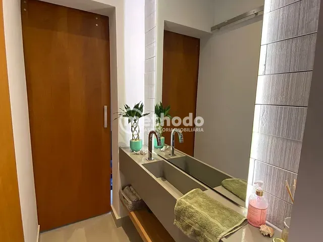 Casa com 240m² 3 quartos e 4 banheiros, à venda ou para alugar, no bairro Condomínio Villas do Golf em Itu