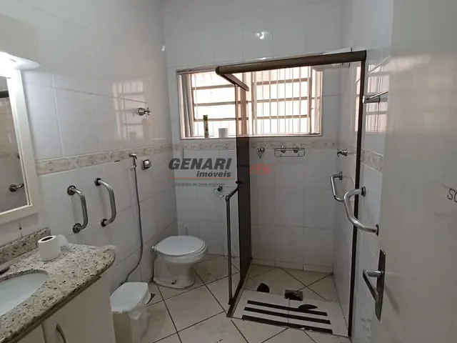 Casa com 250m², para alugar, no bairro Centro em Indaiatuba