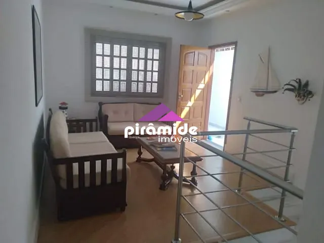 Casa com 140m² 3 quartos e 3 banheiros, à venda, no bairro Jardim das Indústrias em São José dos Campos