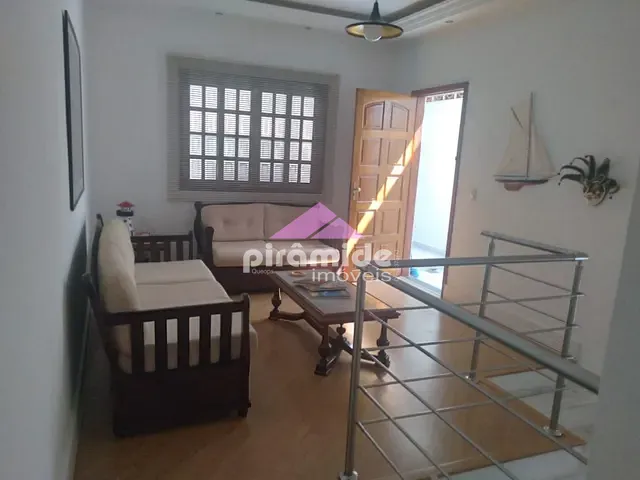 Casa com 140m² 3 quartos e 3 banheiros, à venda, no bairro Jardim das Indústrias em São José dos Campos