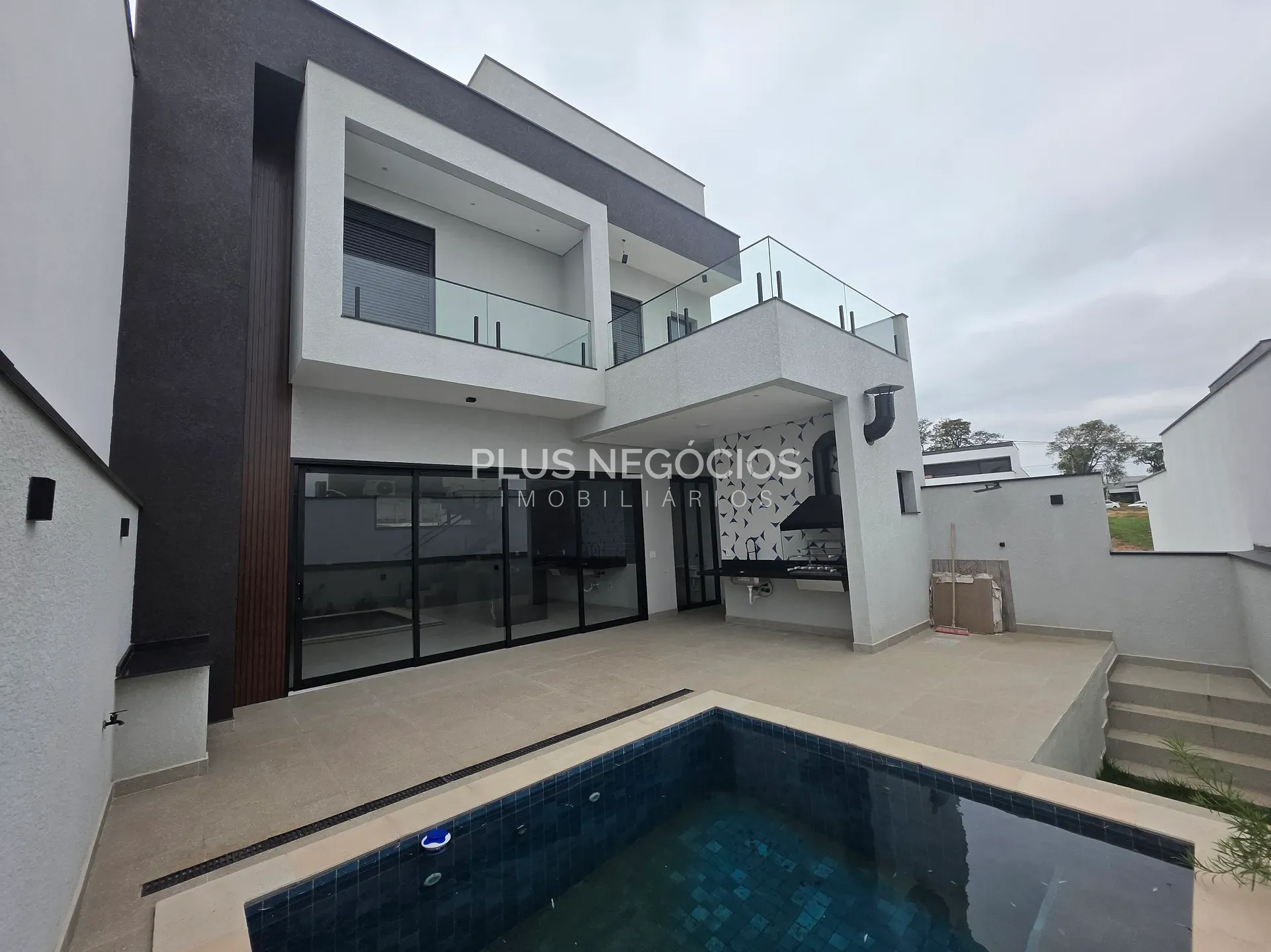Casa, 3 quartos, 213 m² - Foto 1