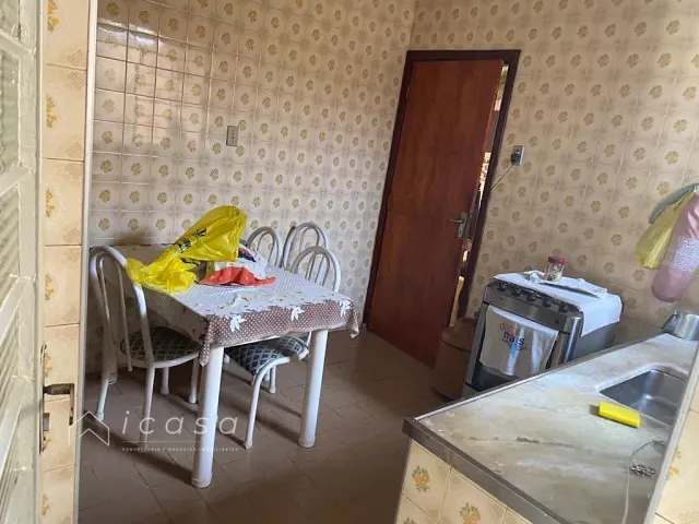 Casa com 400m² 3 quartos e 3 banheiros, à venda, no bairro Vila São João em Caçapava