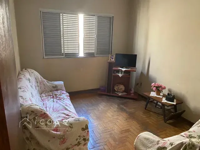 Casa com 400m² 3 quartos e 3 banheiros, à venda, no bairro Vila São João em Caçapava