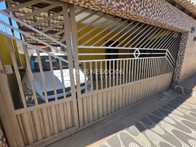 Casa 3 quartos e 4 banheiros, à venda, no bairro Jardim Bertanha em Sorocaba