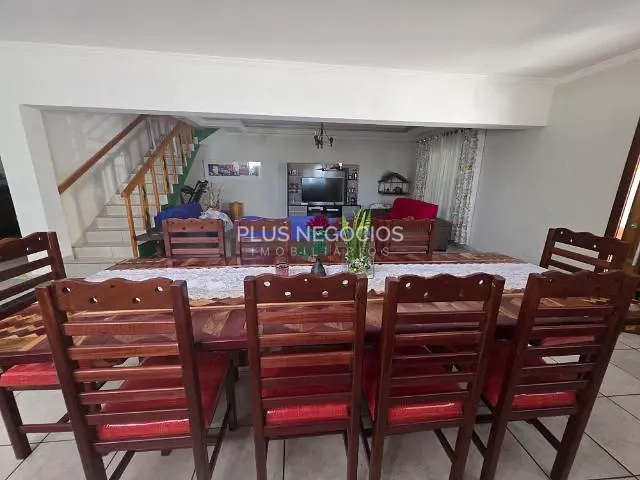 Casa 3 quartos e 4 banheiros, à venda, no bairro Jardim Bertanha em Sorocaba