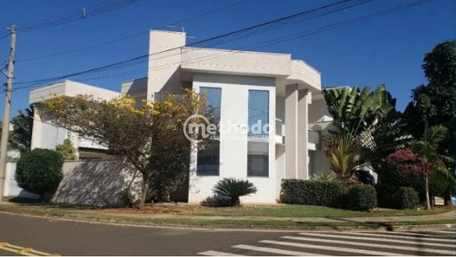 Casa, 3 quartos, 250 m² - Foto 1