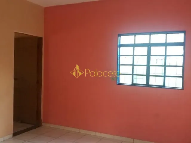 Casa com 300m² 2 quartos e 1 banheiro, à venda, no bairro Residencial Ouro Verde em Pindamonhangaba