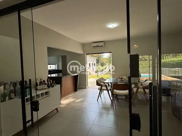 Casa 4 quartos e 4 banheiros, à venda, no bairro Village Campinas em Campinas
