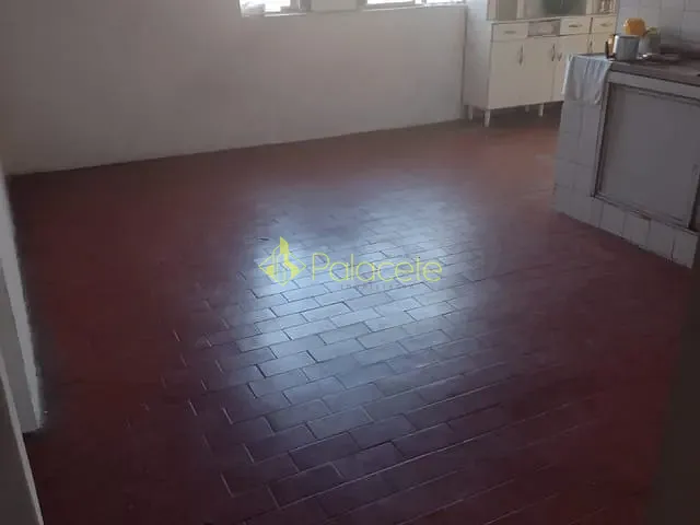 Casa com 396m² 3 quartos e 2 banheiros, à venda, no bairro Residencial Campos Maia em Pindamonhangaba