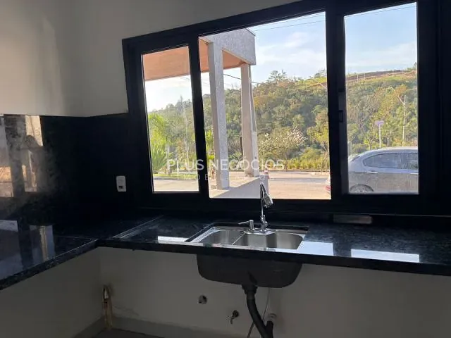 Casa com 160m² 3 quartos e 2 banheiros, à venda, no bairro Colina Santa Mônica em Votorantim