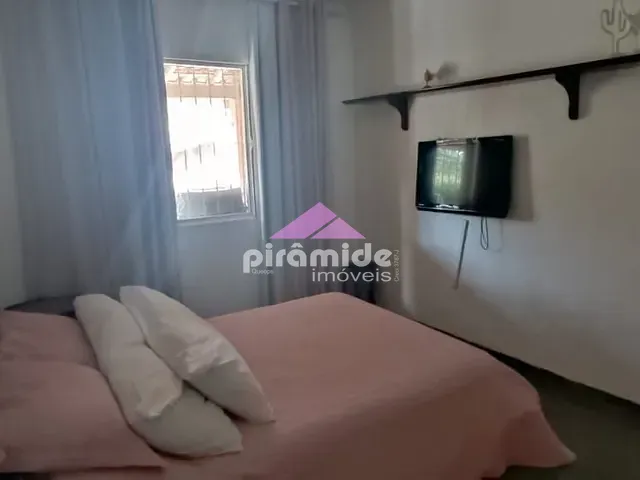Casa com 375m² 2 quartos e 1 banheiro, à venda, no bairro Jardim São Judas Tadeu em São José dos Campos