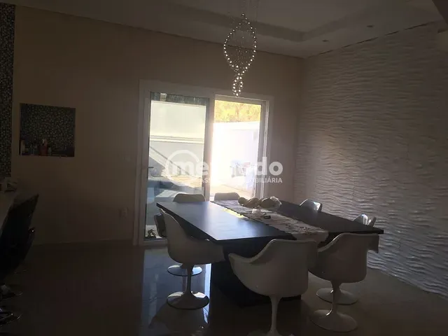 Casa com 500m² 4 quartos e 8 banheiros, à venda, no bairro Cascata em Paulínia