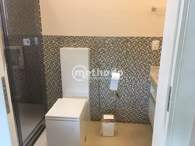 Casa com 500m² 4 quartos e 8 banheiros, à venda, no bairro Cascata em Paulínia
