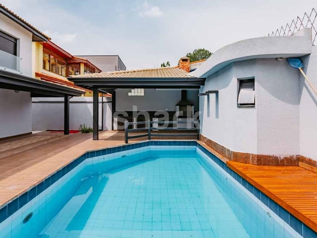 Casa com 360m² 4 quartos e 6 banheiros, à venda, no bairro Alphaville em Santana de Parnaíba