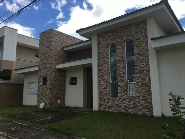 Casa com 285m² 3 quartos e 2 banheiros, à venda, no bairro Loteamento Residencial Campos do Conde II em Tremembé