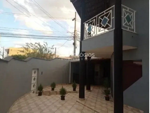 Casa com 250m² 2 quartos e 3 banheiros, à venda, no bairro Jardim Residencial Imperatriz em Sorocaba