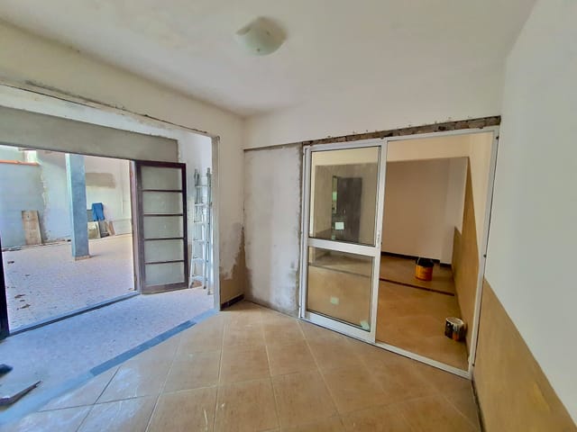 Casa 2 quartos e 2 banheiros, à venda, no bairro Residencial Novo Horizonte em Taubaté