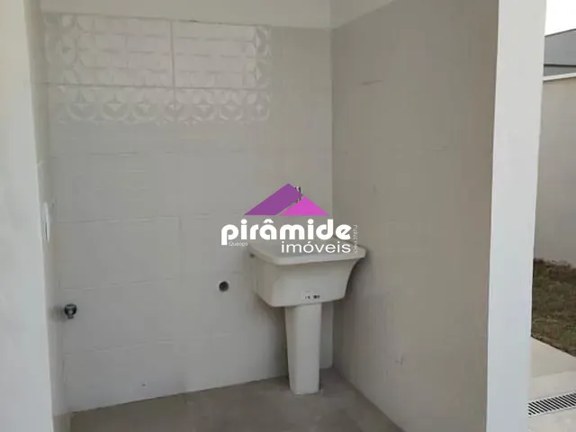 Casa com 250m² 3 quartos e 3 banheiros, à venda, no bairro Residencial Colinas em Caçapava