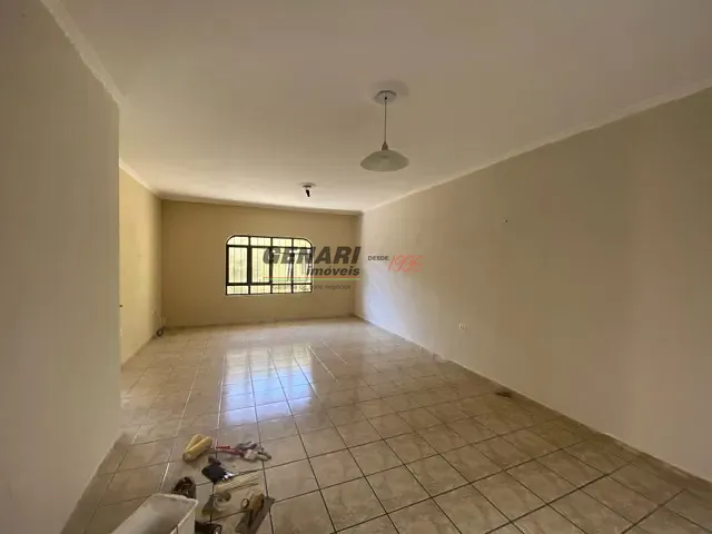 Casa com 280m² 3 quartos e 2 banheiros, à venda, no bairro Vila Castelo Branco em Indaiatuba
