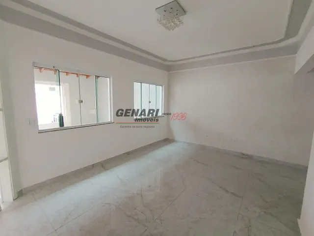 Casa 3 quartos e 2 banheiros, para alugar, no bairro Jardim Bom Princípio em Indaiatuba