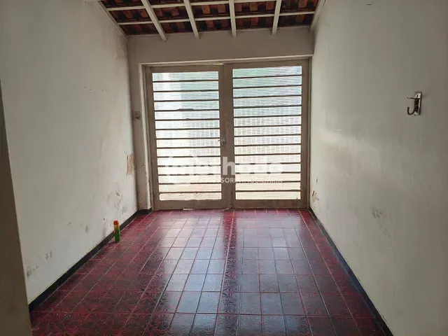 Casa com 358m² 3 quartos e 1 banheiro, à venda, no bairro Jardim Nossa Senhora Auxiliadora em Campinas