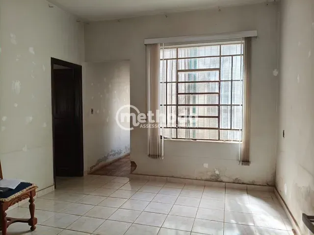 Casa com 358m² 3 quartos e 1 banheiro, à venda, no bairro Jardim Nossa Senhora Auxiliadora em Campinas