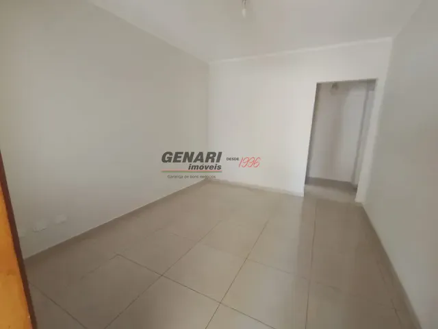 Casa 3 quartos e 2 banheiros, para alugar, no bairro Vila Brizzola em Indaiatuba