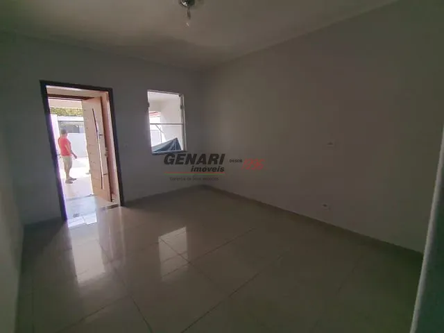 Casa 3 quartos e 2 banheiros, para alugar, no bairro Vila Brizzola em Indaiatuba