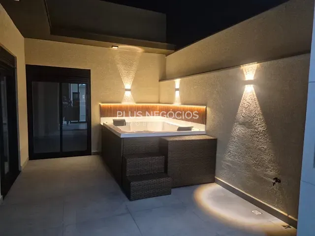 Casa com 200m² 3 quartos e 3 banheiros, à venda, no bairro Wanel Ville em Sorocaba