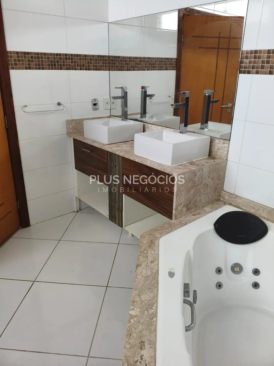 Casa, 3 quartos, 320 m² - Foto 33