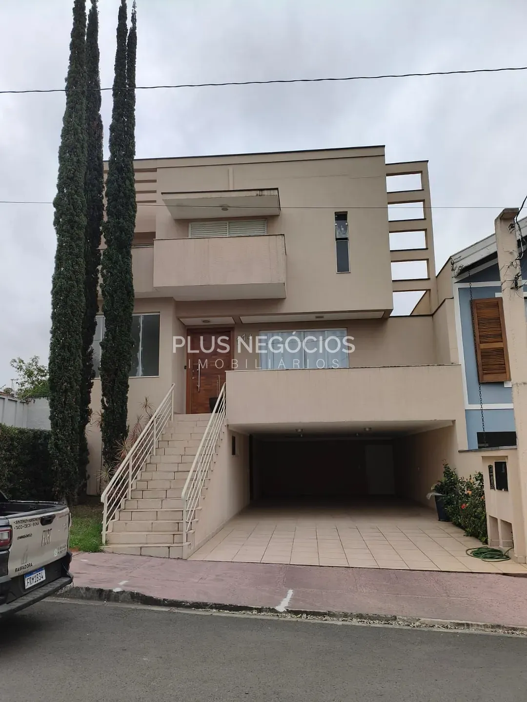 Casa, 3 quartos, 320 m² - Foto 1