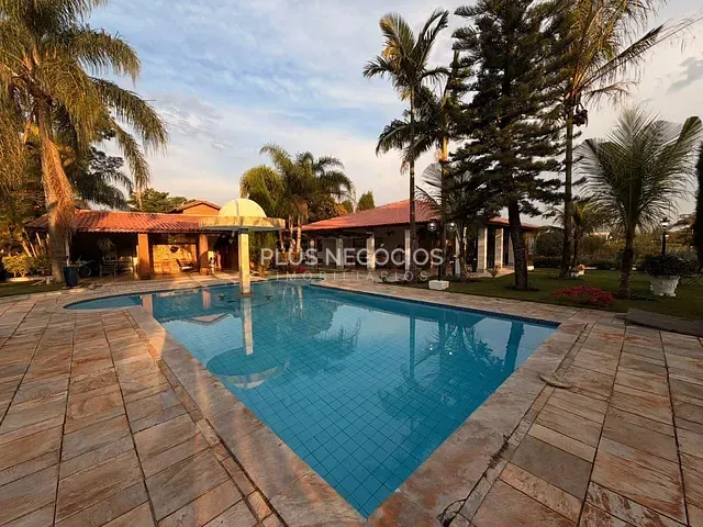 Casa 5 quartos e 5 banheiros, à venda, no bairro Vila Martins em Itu