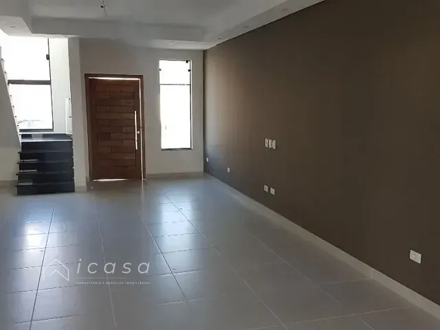Casa com 250m² 3 quartos e 2 banheiros, à venda, no bairro Condomínio Residencial Jardins em Taubaté